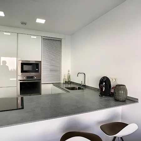 Balcon De La Laguna Ground Floor 3 Bedroom - By Oyoostays