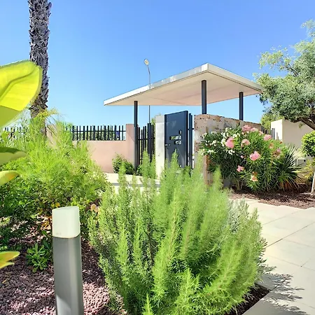 Apartmán Balcon De La Laguna, Ground Floor Apt, Stunning Garden, Pools - By Oyoostays